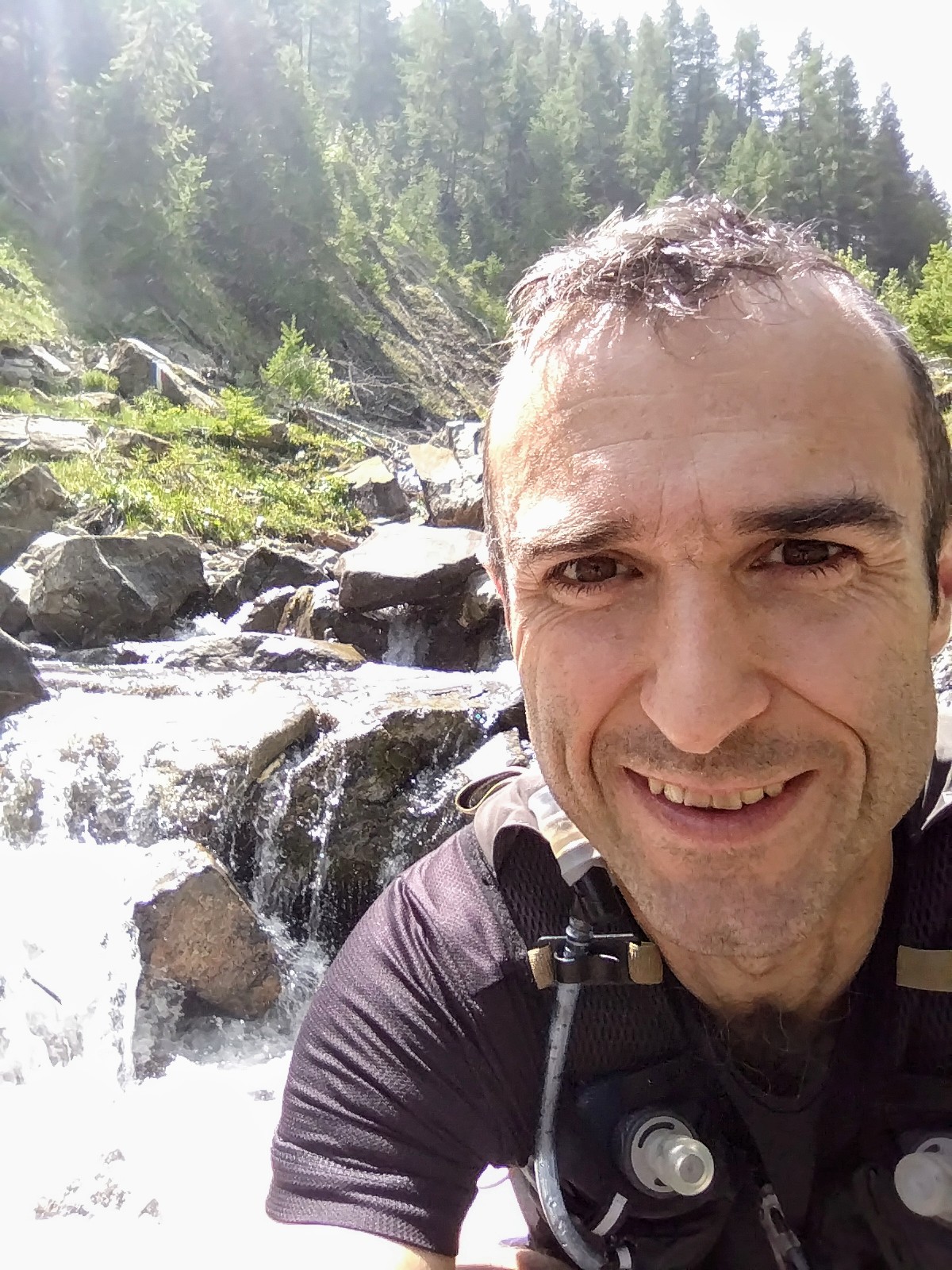 Portarit en trail de Tudual Grall accompagnateur en montagne dans le Champsaur